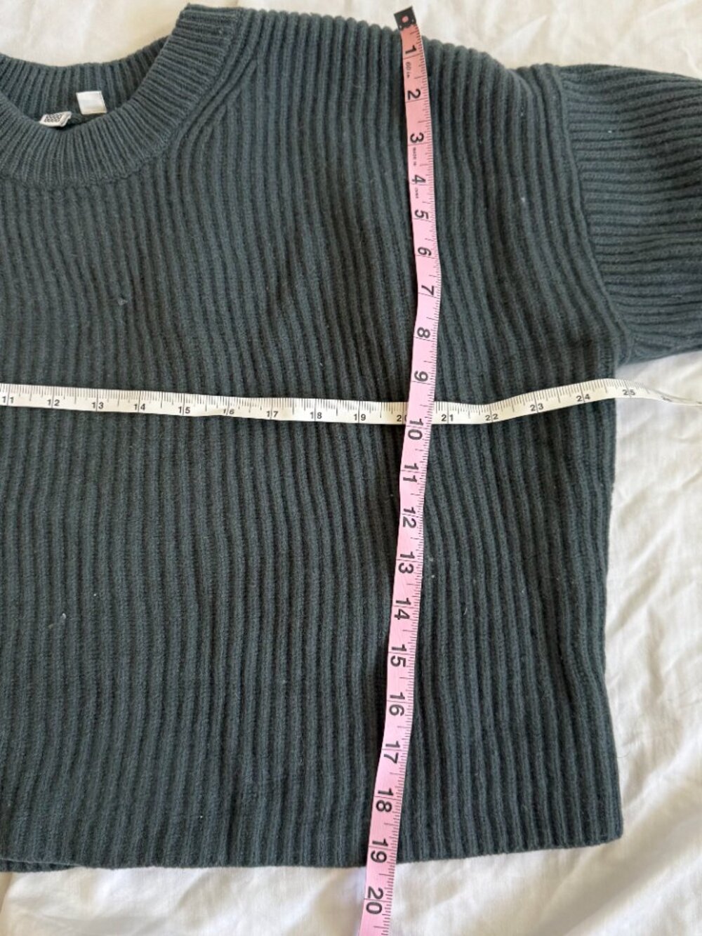 Uniqlo Green Cropped Thick Sweater - Picture 8 of 8